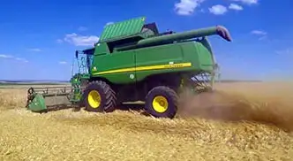 John Deere S560 Specyfikacja